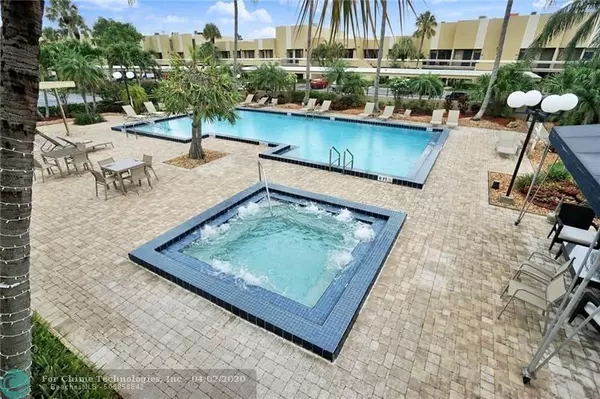 Pompano Beach, FL 33060,1100 SE 5th Ct  #65