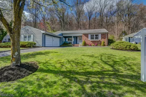 1197 RIDGE DR, Mountainside Boro, NJ 07092