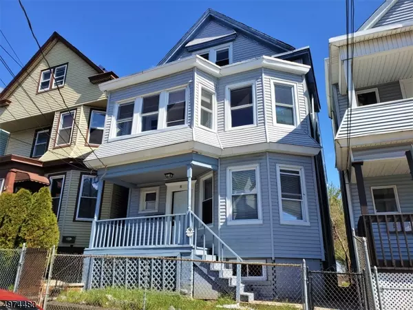 8 BARNERT PL, Paterson City, NJ 07522