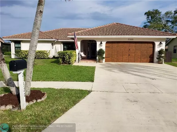 21320 Chinaberry Dr, Boca Raton, FL 33428