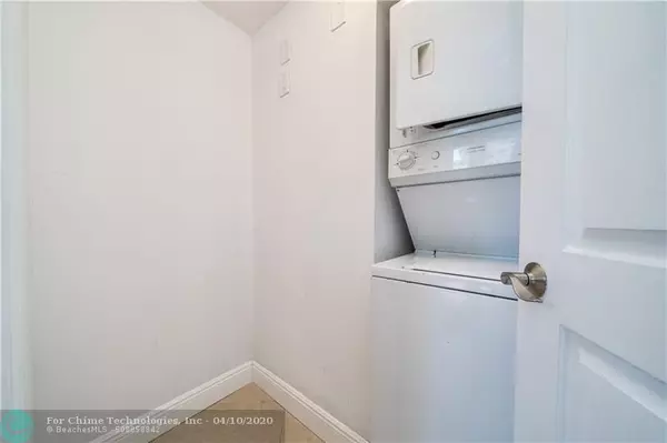 Pompano Beach, FL 33062,3213 NE 5th St  #101
