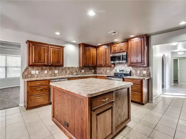 Yukon, OK 73099,733 Park Drive