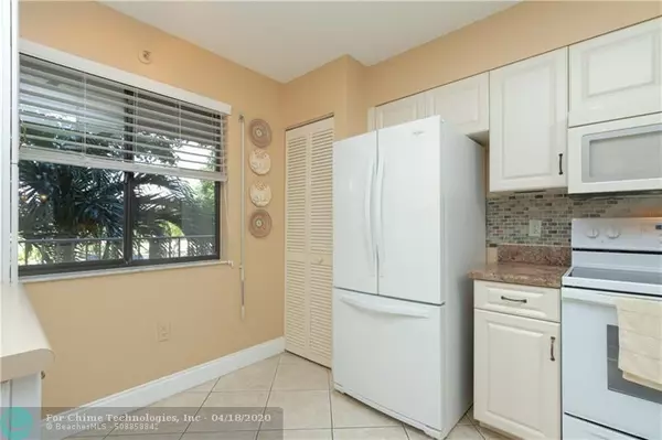 Pompano Beach, FL 33069,2240 N Cypress Bend Dr  #302