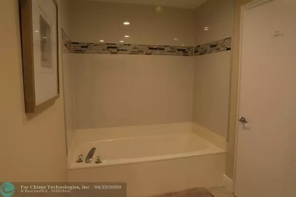 Delray Beach, FL 33446,8030 N Tranquility Lake Dr  #8030