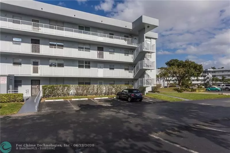 111 Royal Park Dr  #2D, Oakland Park, FL 33309