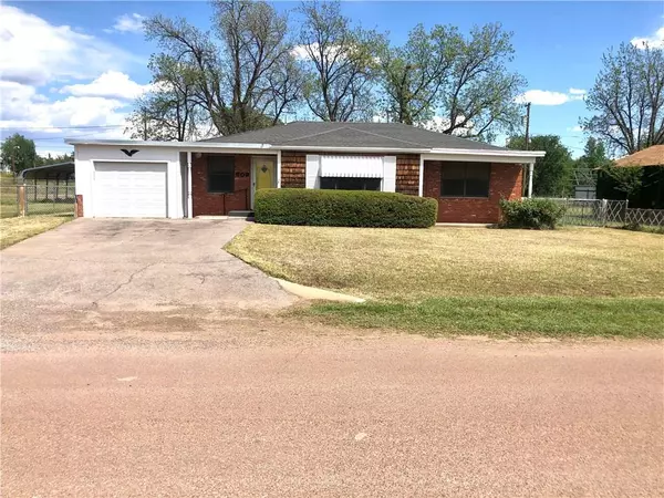 609 N Glover Street, Hollis, OK 73550