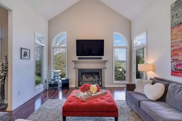 4 NIPPON CT, Montville Twp., NJ 07045