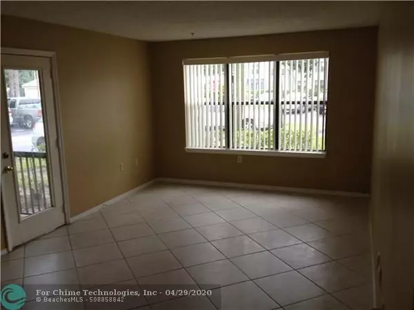 Boynton Beach, FL 33426,2307 N Congress Ave  #11