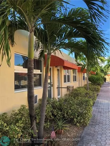 Hollywood, FL 33019,335 E Connecticut St  #106