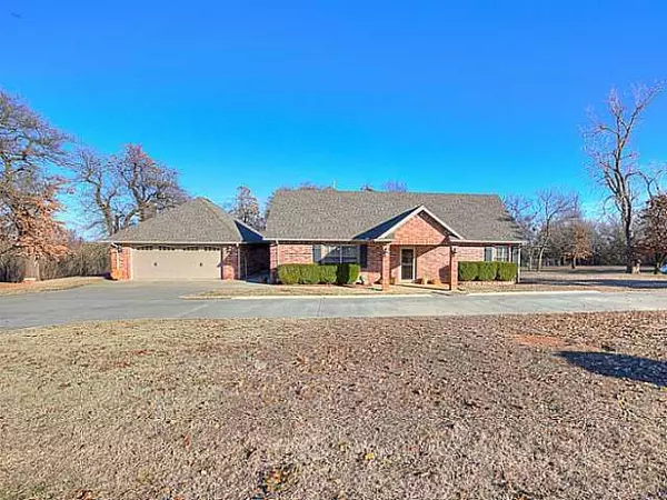 2130 Lakeview Drive, Newcastle, OK 73065