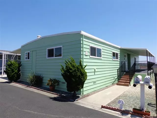 99 BLUE SKY Ln, Oceanside, CA 92056