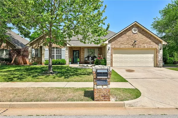 9021 NW 79th Terrace, Yukon, OK 73099