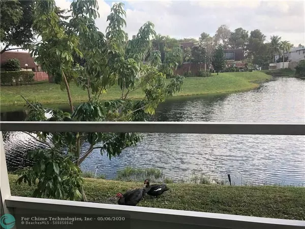 Tamarac, FL 33319,5910 WOODLAND POINT PL