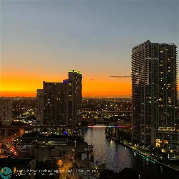 31 SE 6th St  #1401, Miami, FL 33131