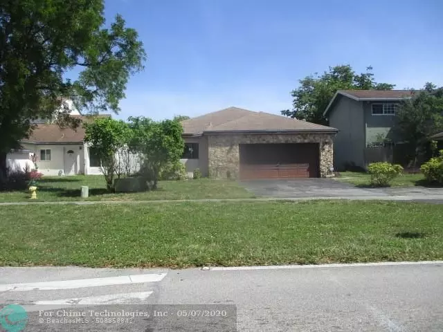 7863 NW 50th St, Lauderhill, FL 33351