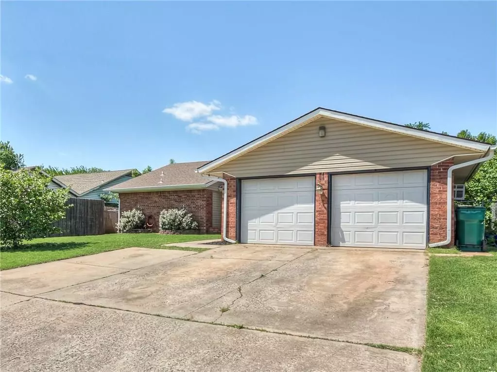 Yukon, OK 73099,10329 Glascow Drive