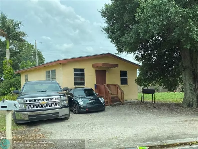 657 SW 9th St, Belle Glade, FL 33430