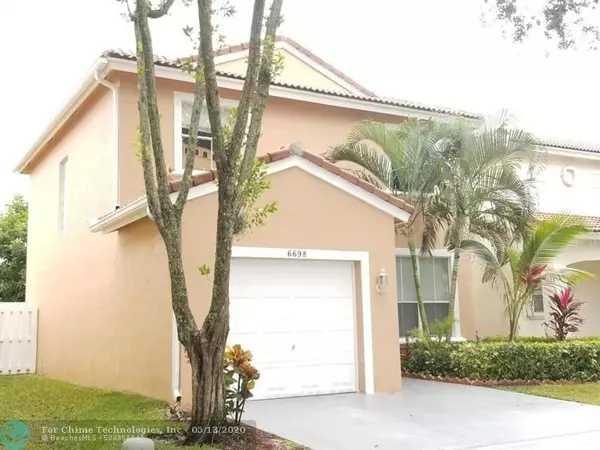 Lake Worth, FL 33463,6698 Green Island Cir