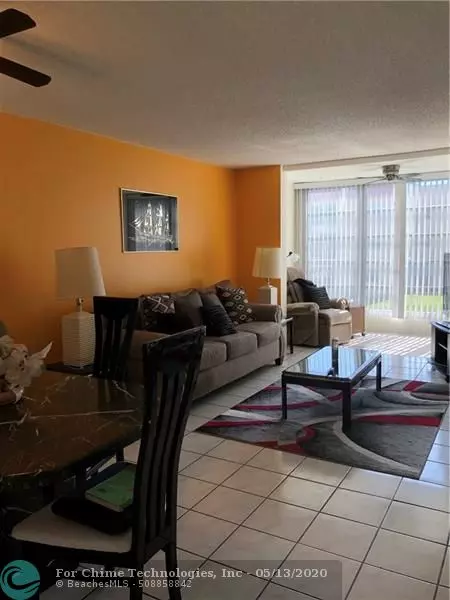 Sunrise, FL 33322,2800 W Sunrise Lakes Dr  #208