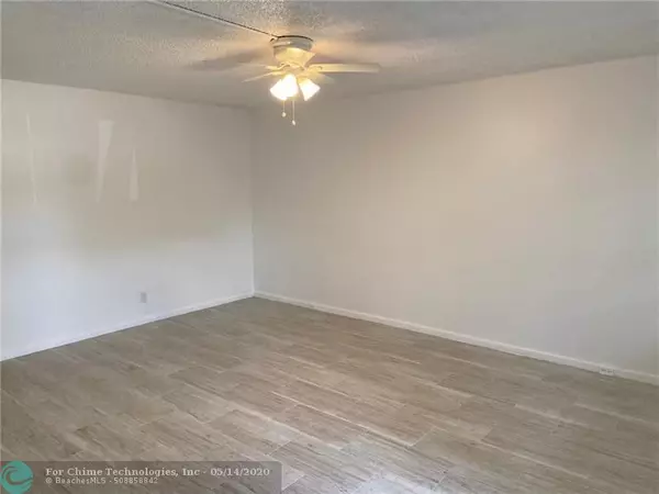 Deerfield Beach, FL 33442,630 Durham W  #630