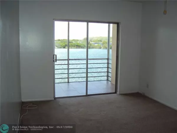 Deerfield Beach, FL 33064,4311 Crystal Lake Dr  #311