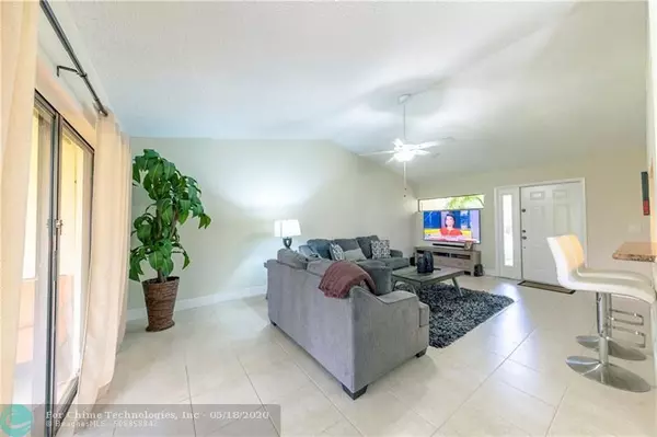 Plantation, FL 33324,408 NW 95th Ave  #408