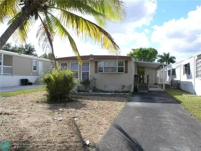 5637 Lagoon Dr, Dania Beach, FL 33312