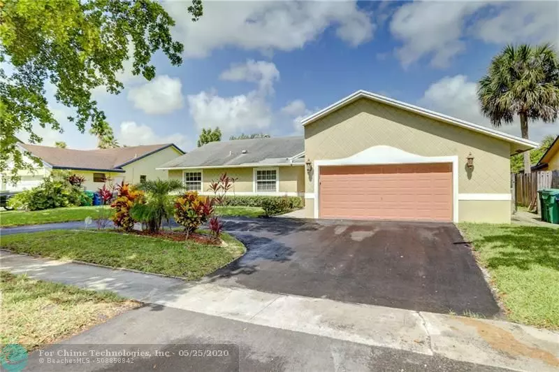 4541 NW 70th Ave, Lauderhill, FL 33319