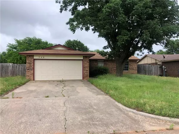 740 WOODLAND Street, Midwest City, OK 73130