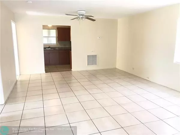 Riviera Beach, FL 33404,857 W 10th St