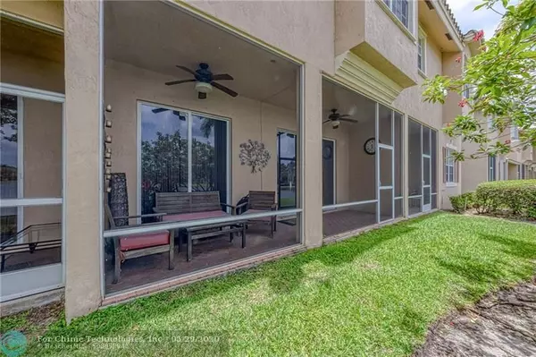 Davie, FL 33328,3335 Lakeside Dr  #36