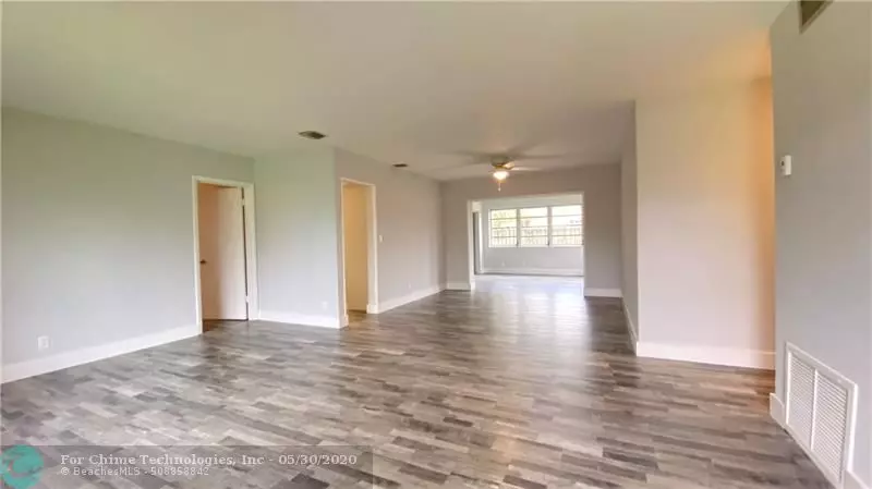 6531 SW 9th St, Pembroke Pines, FL 33023