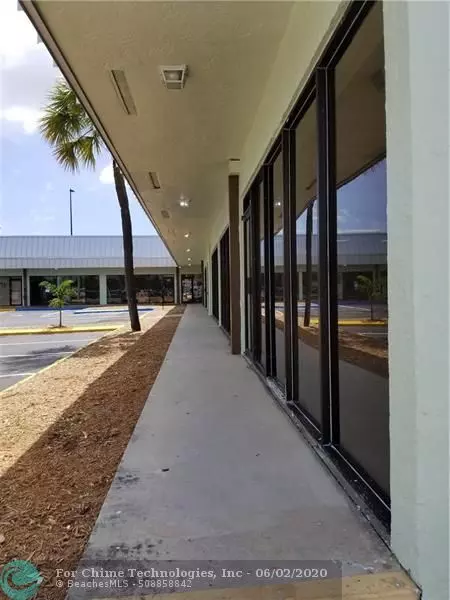 Hollywood, FL 33023,435 S State Road 7