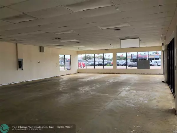 Hollywood, FL 33023,435 S State Road 7