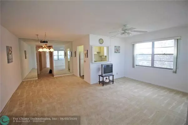 Deerfield Beach, FL 33442,260 Farnham K  #260