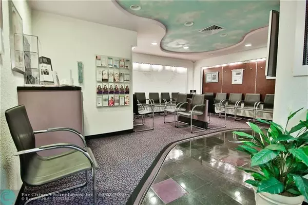 Tamarac, FL 33321,7777 N University Dr  #201-209