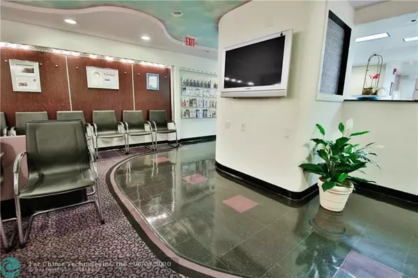 Tamarac, FL 33321,7777 N University Dr  #201-209