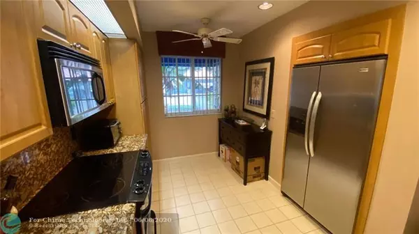 Pompano Beach, FL 33069,4128 W Palm Aire Dr  #281-A