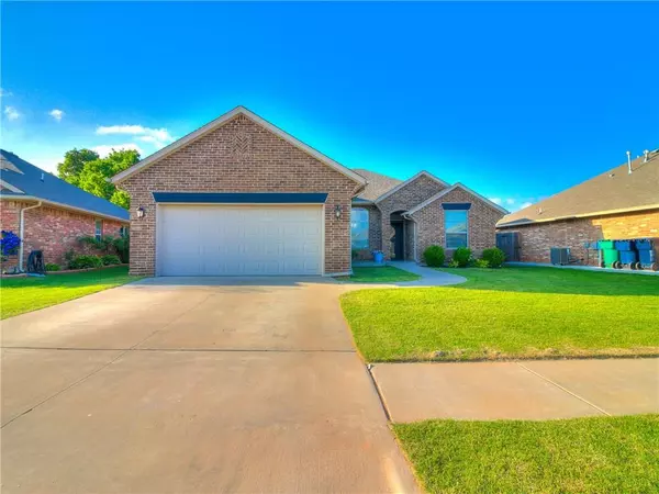 10725 SW 34th Terrace, Yukon, OK 73099