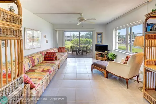 Deerfield Beach, FL 33064,960 Crystal Lake Dr  #115