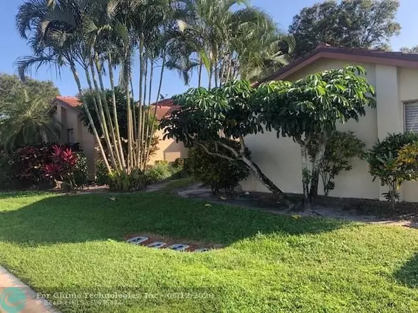 Boynton Beach, FL 33437,5908 Forest Grove Dr  #1