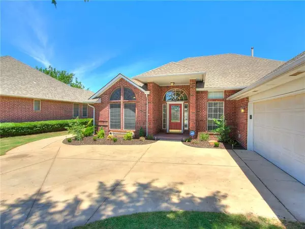 9905 SW 15th Terrace, Yukon, OK 73099