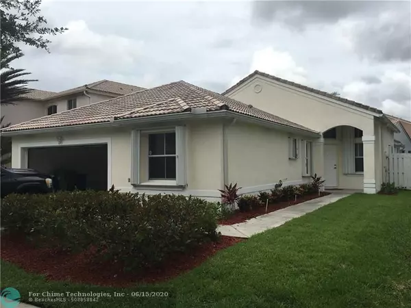 1045 Sequoia Ln, Weston, FL 33327