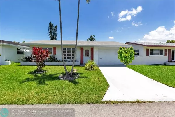 5002 NW 51st St, Tamarac, FL 33319