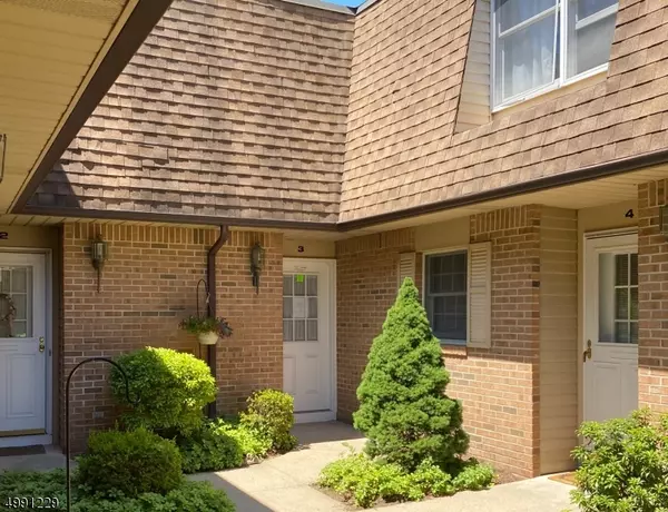 279 COLLIGNON WAY APT 3, River Vale Twp., NJ 07675