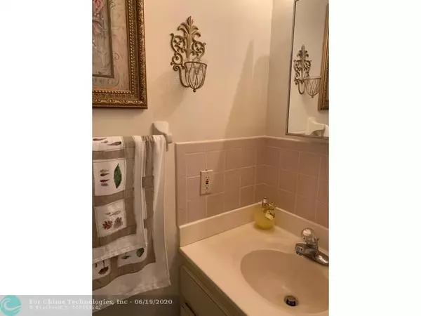 Hialeah, FL 33012,1460 W 41st St  #1460