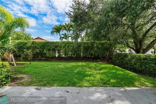 Coral Springs, FL 33071,993 NW 104th Way  #24