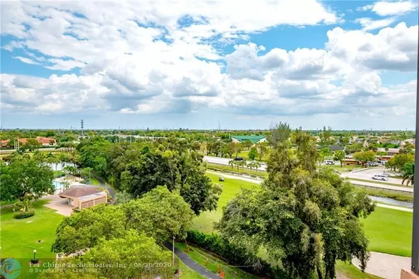 Pembroke Pines, FL 33026,1300 Saint Charles Pl  #402