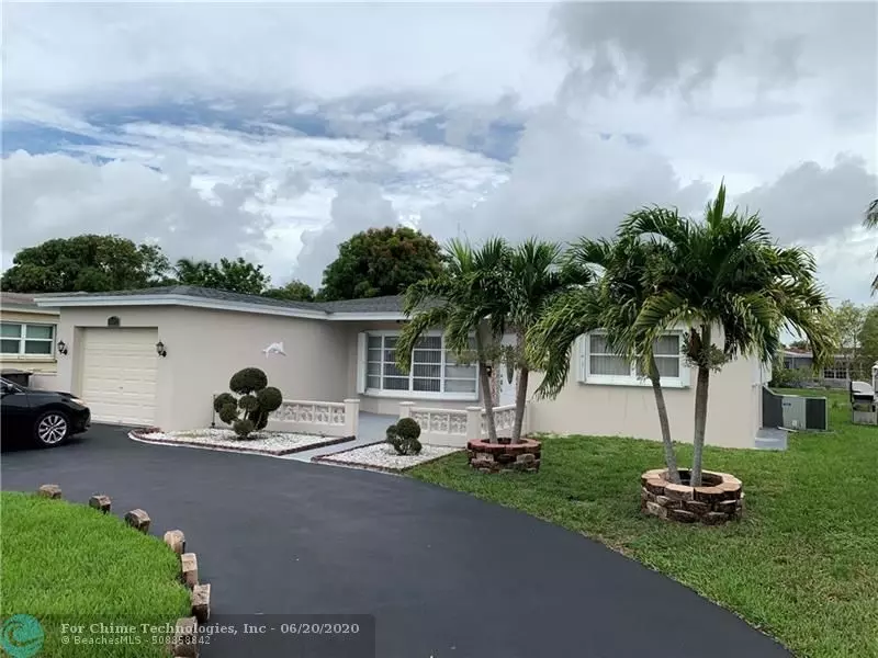 5101 NW 41st St, Lauderdale Lakes, FL 33319