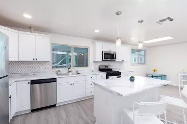 289 Picnic View Ln, Oceanside, CA 92056